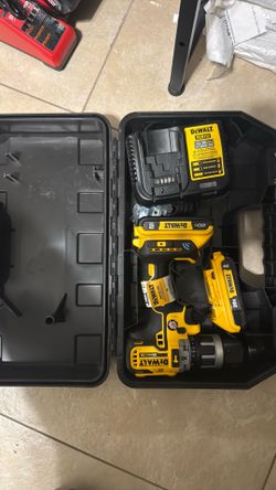 DEWALT Drill Kit