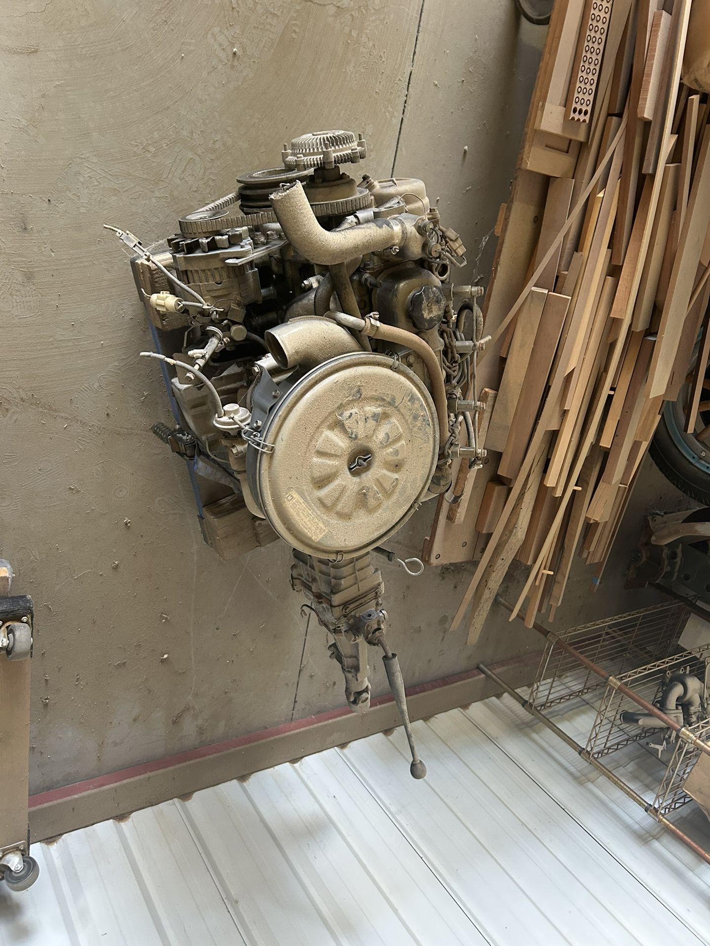 Isuzu 2.2 Diesel Motor And Transmission