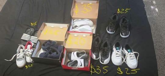 Toddler nike shoes/slides