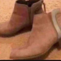 Womens Boots Size 8.5