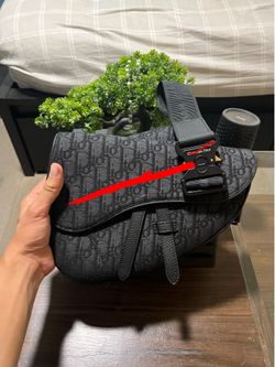 Black saddlebag