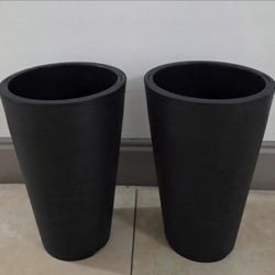 *** NEW LOW PRICE *** PAIR of 15" Brown Resin Planters @ Lasting Creations