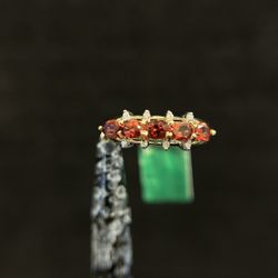 10K GOLD GARNET RING 