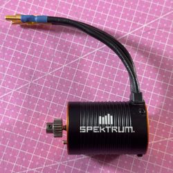 RC Motor Spektrum 3300kv Brushless with Pinion Gear