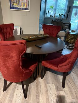 Dining set w chairs