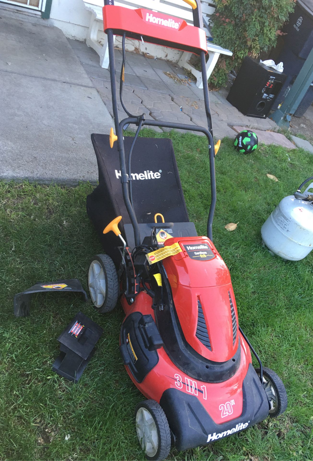 Homelite 24v lawnmower (need battery)