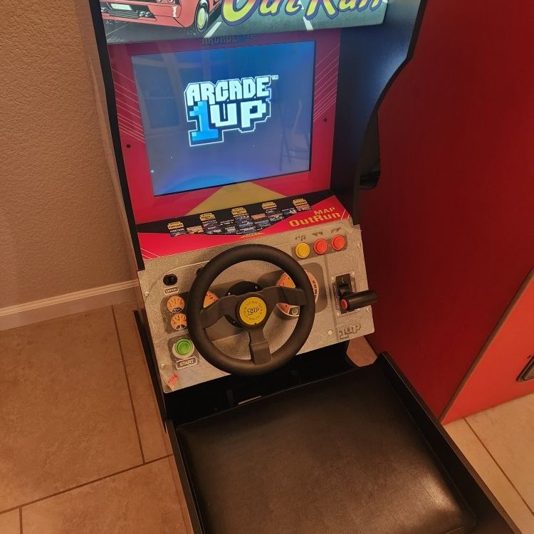 Arcade1up OUTRUN Racing Game With Seat! for Sale in El Centro, CA