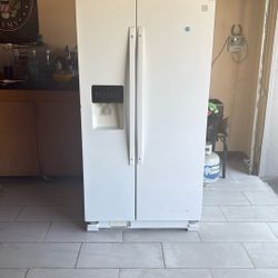 Refrigerator for sale