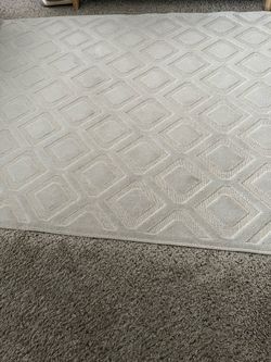 5by7 cream color diamond pattern