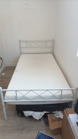 Memory Foam Twin Bed/ Bed frame