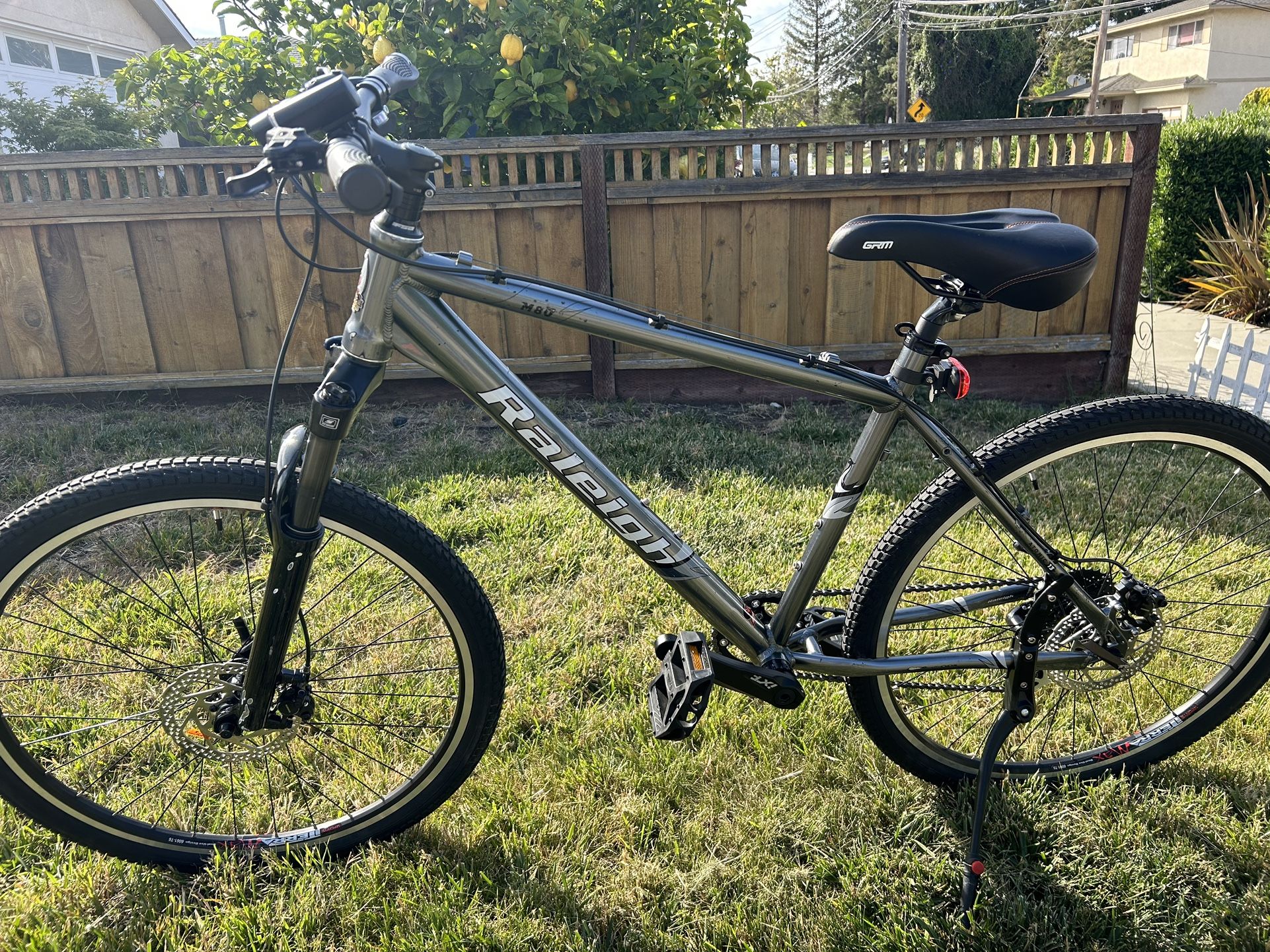 Raleigh m80 bicycle hotsell