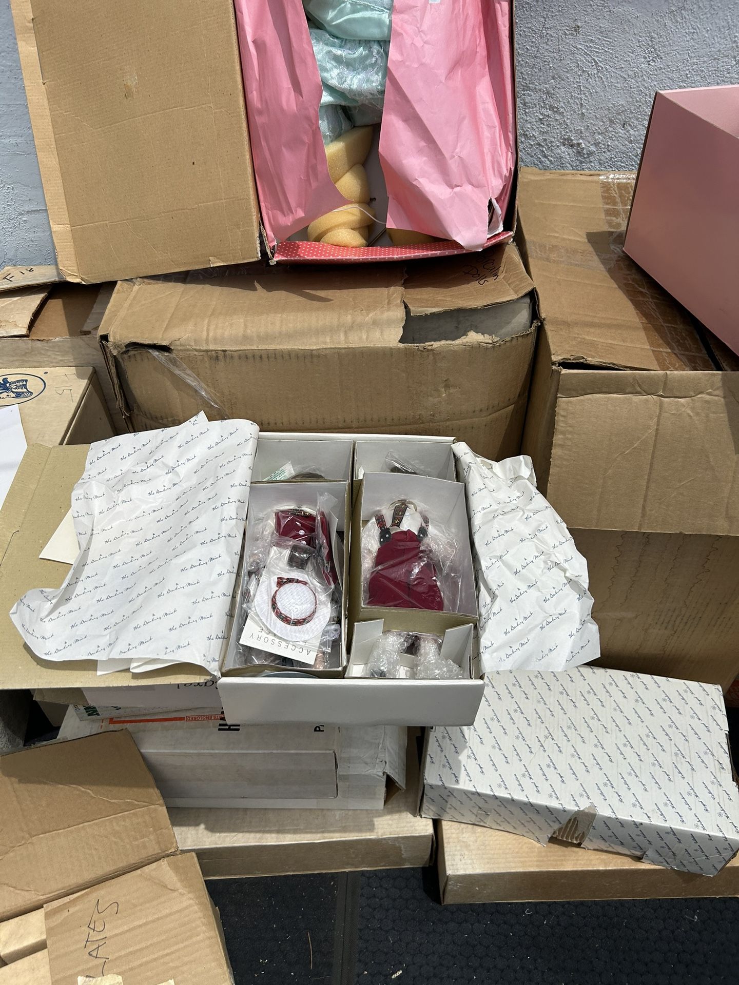Vintage porcelain dolls, Jerry, Madame Alexander Premier, edition, antique guild, Seymour, man, all types New in boxes $5 Up Bulk Sale !