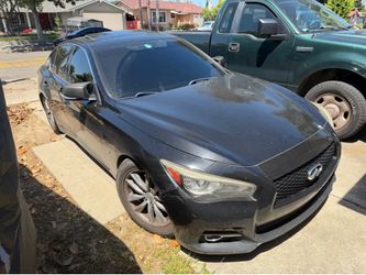 2015 Infiniti q50