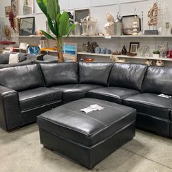 Leather Sectional / Pulaski / Black / Brand New Never Used 