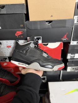 Jordan Bred 4 Reimagined size 10.5 USED 