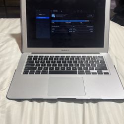 Macbook Air 13 Inch M3 Silver 2015