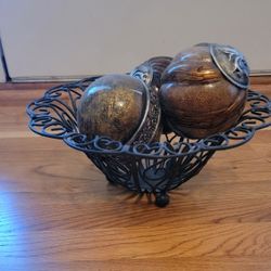 Decorative Bowl With 3 Orbs