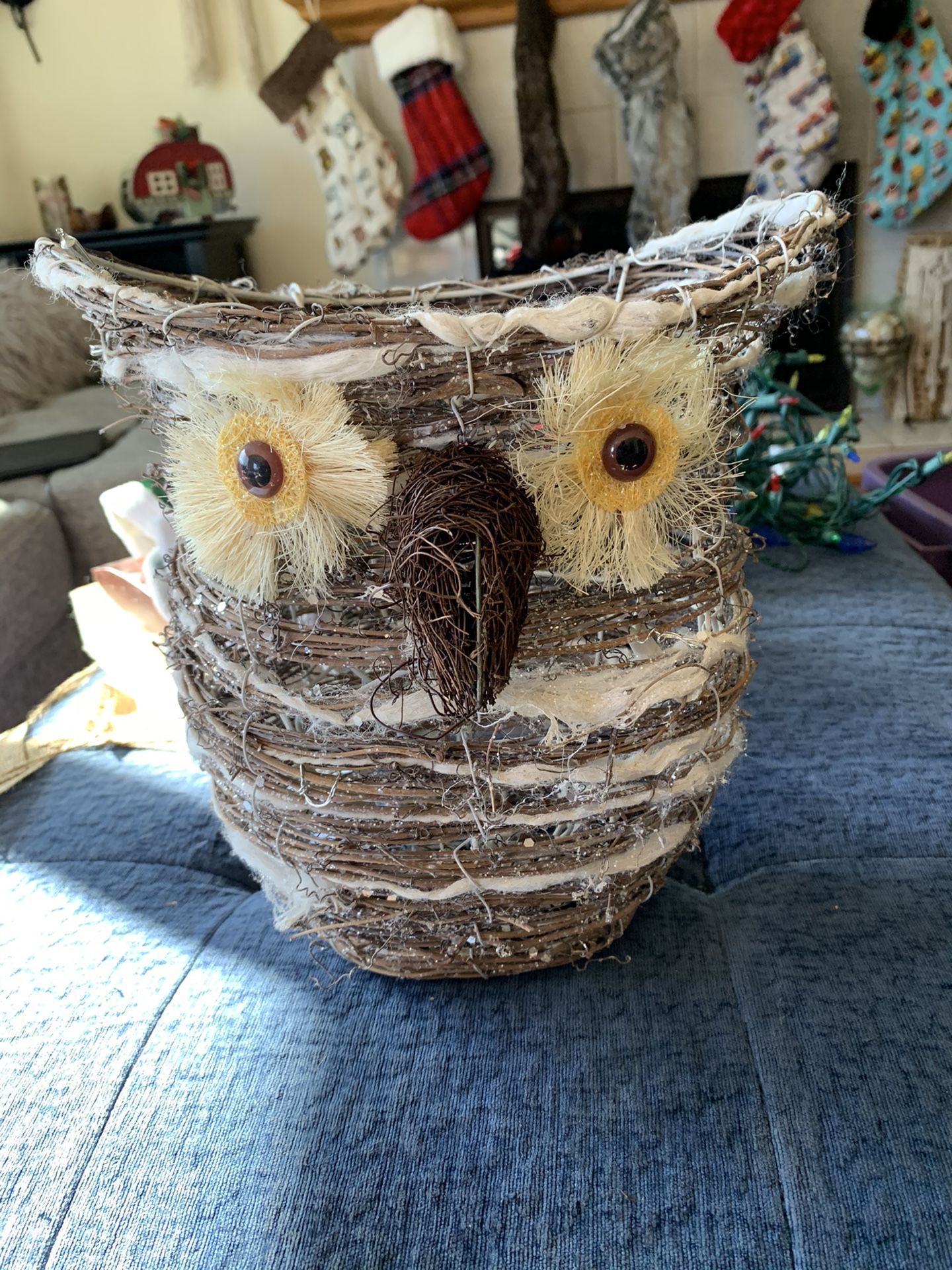 Owl light up basket
