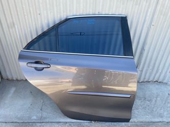 2015-2017 Toyota Camry  right rear door