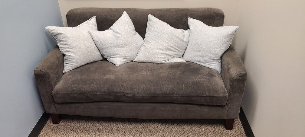 2 Free Couches
