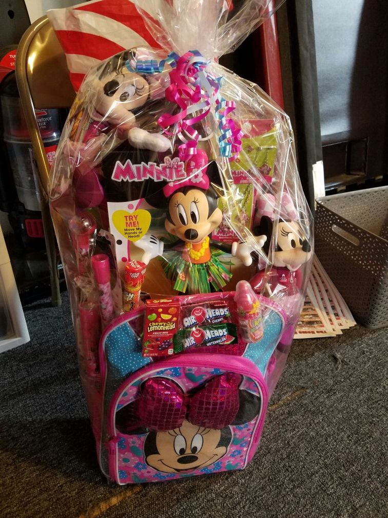 Minnie mouse easter basket