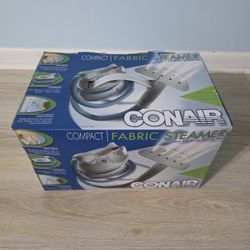 Conair Compact Fabric Steamer Model GS4 1200 Watt Professional Steamer in Box