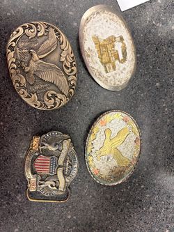 Men’s belt buckles