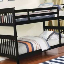 Twin / Twin Bunk Bed