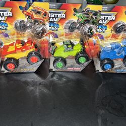 Monster Jam (Smash And Bash) Breakable Trucks
