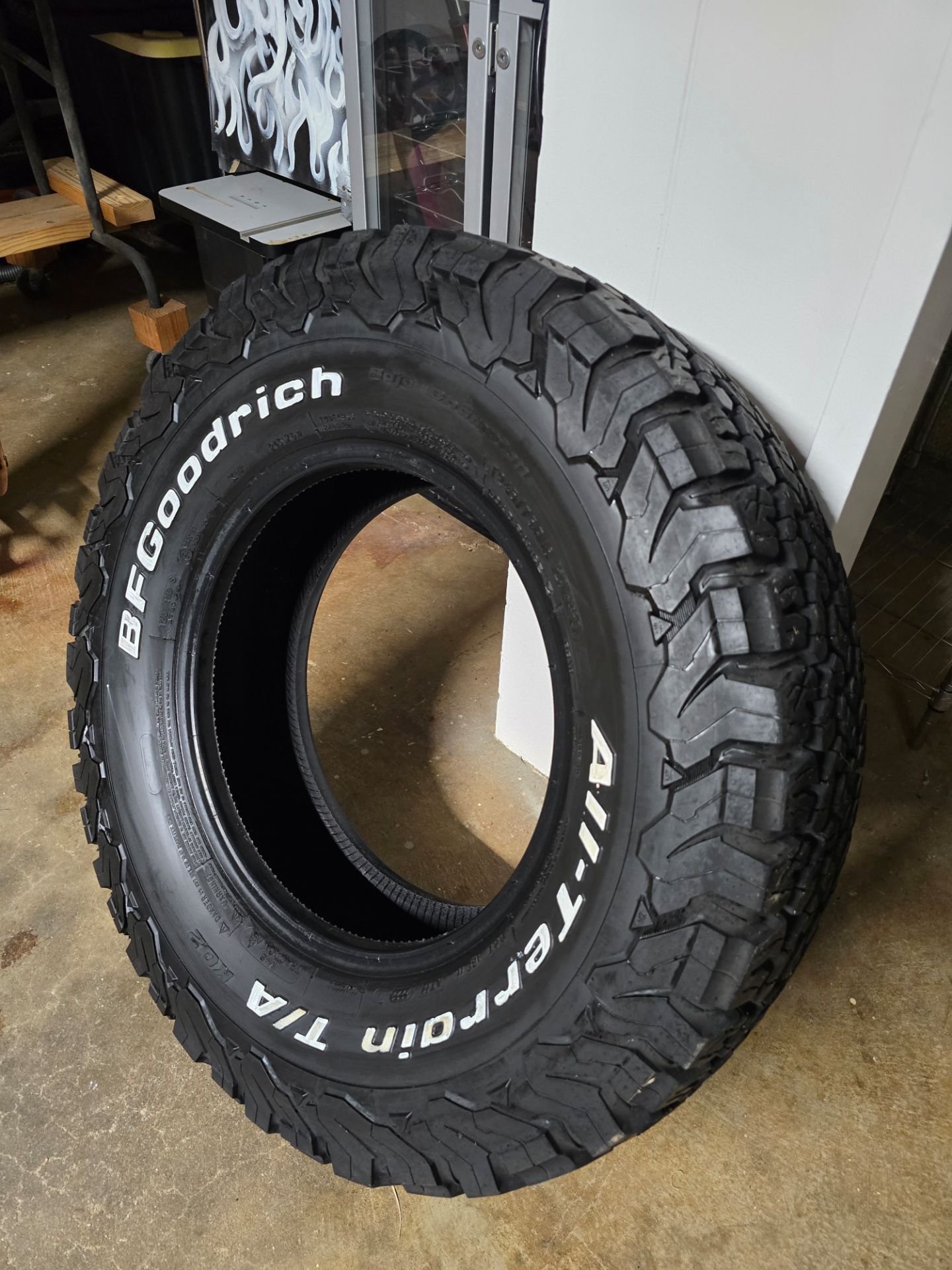 Tires BF Goodrich LT245/75R16