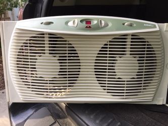 Holmes AccuTemp Digital Control Plus window fan for Sale in Sumner, WA -  OfferUp