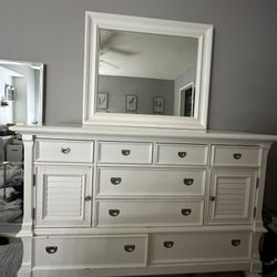 White 10 Drawer Dresser