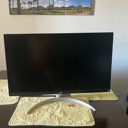 LG 27UP600-W