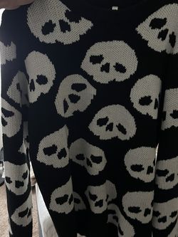 Skull Sweater (brand new)