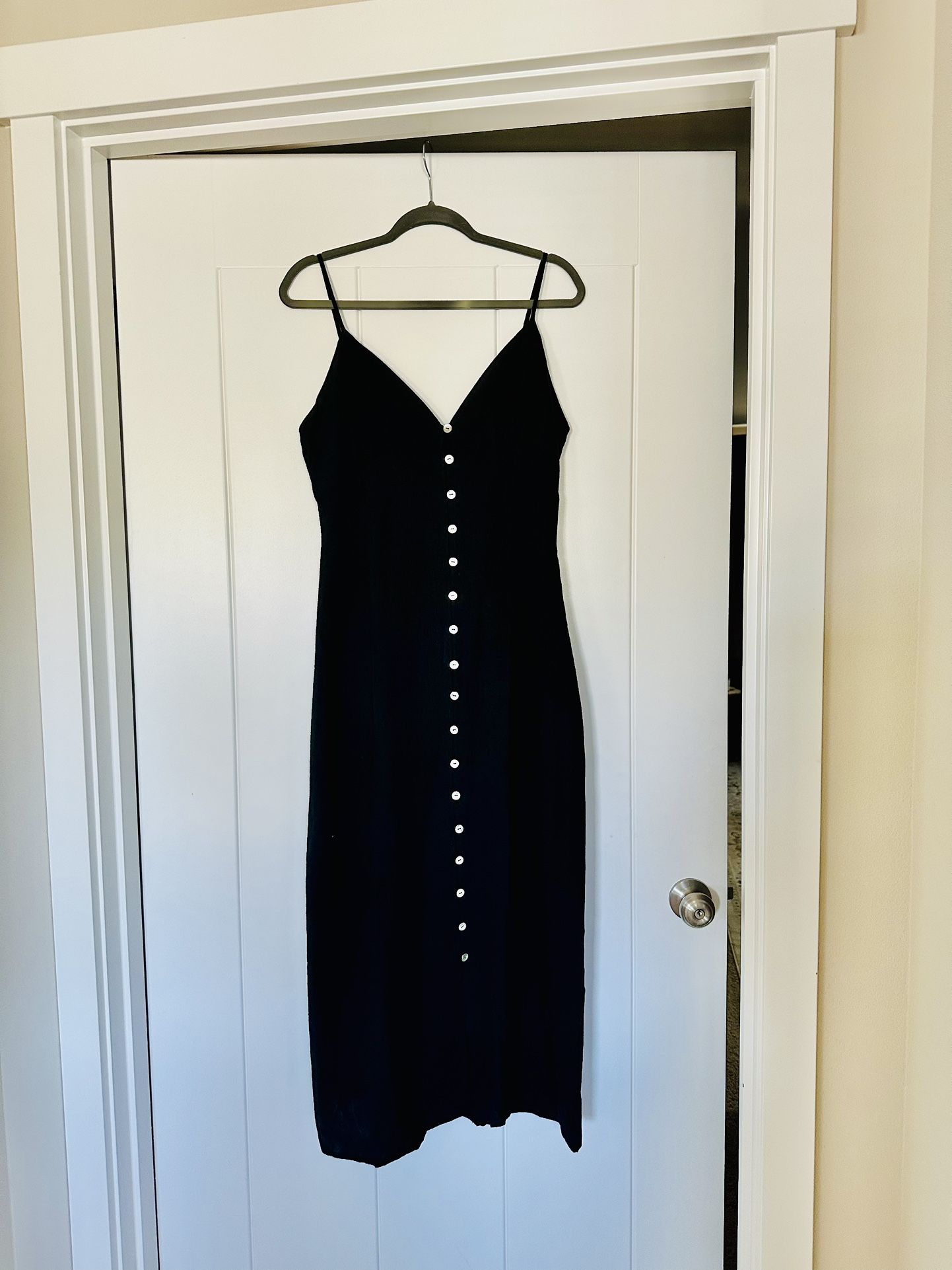 Elegant Linen Black Dress Maxi, Size medium - NWOT