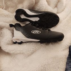 RAWLINGS-YOUTH SIZE 13 CLEATS 