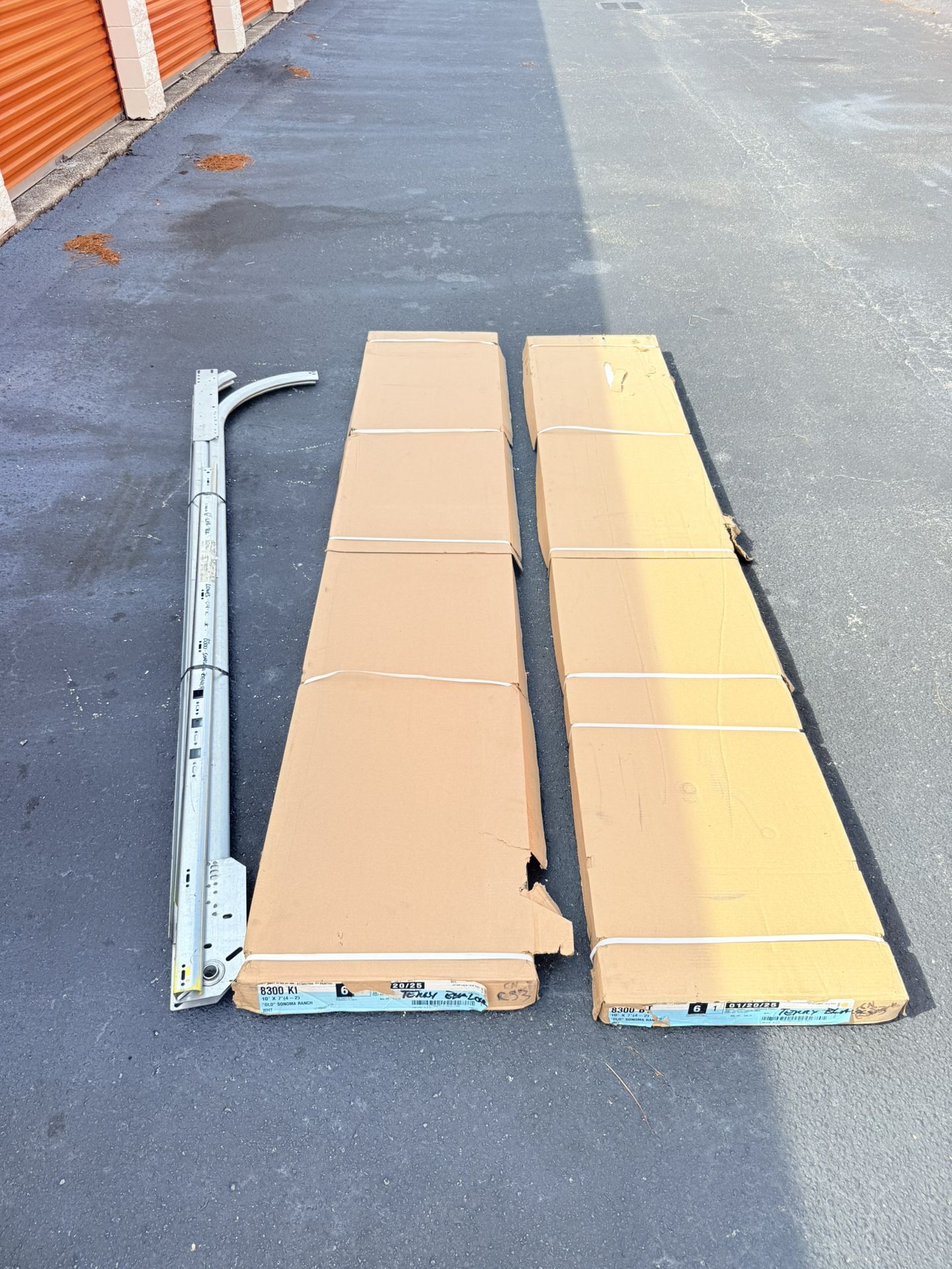 Garage Door 8300 Kl 10 X 7 (4-2) "OLD" SONOMA RANCH WHT