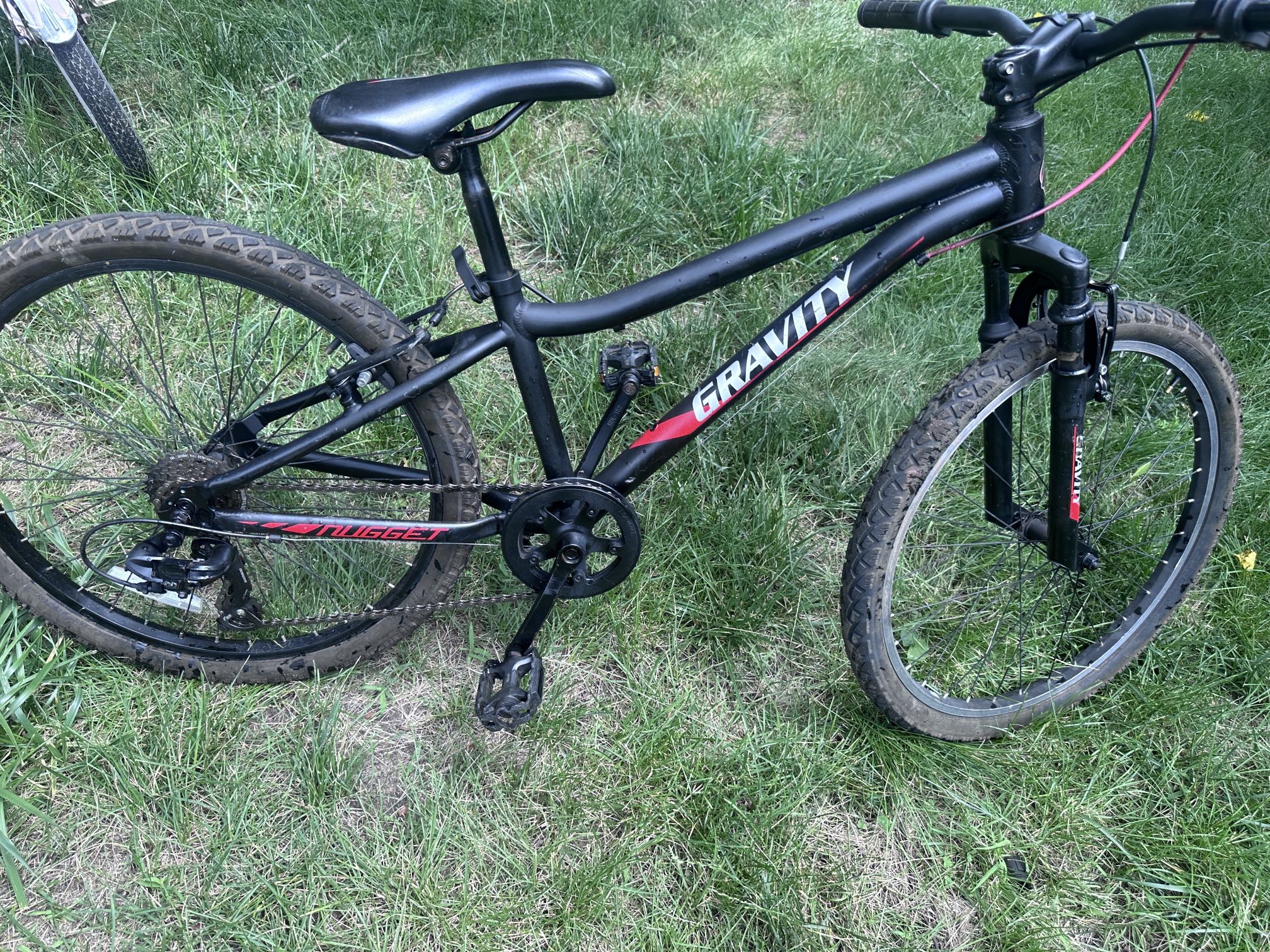 GRAVITY mountain bike 21 speed bicycle