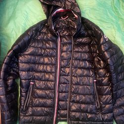 Tommy Hilfiger Puffer Jacket (Great Condition)