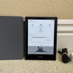 Amazon Kindle Paperwhite (11th Gen.) M2L3EK - 8GB - Wi-Fi - 6.8" eReader - Black
