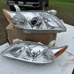 07-09 Toyota Camry Headlights New