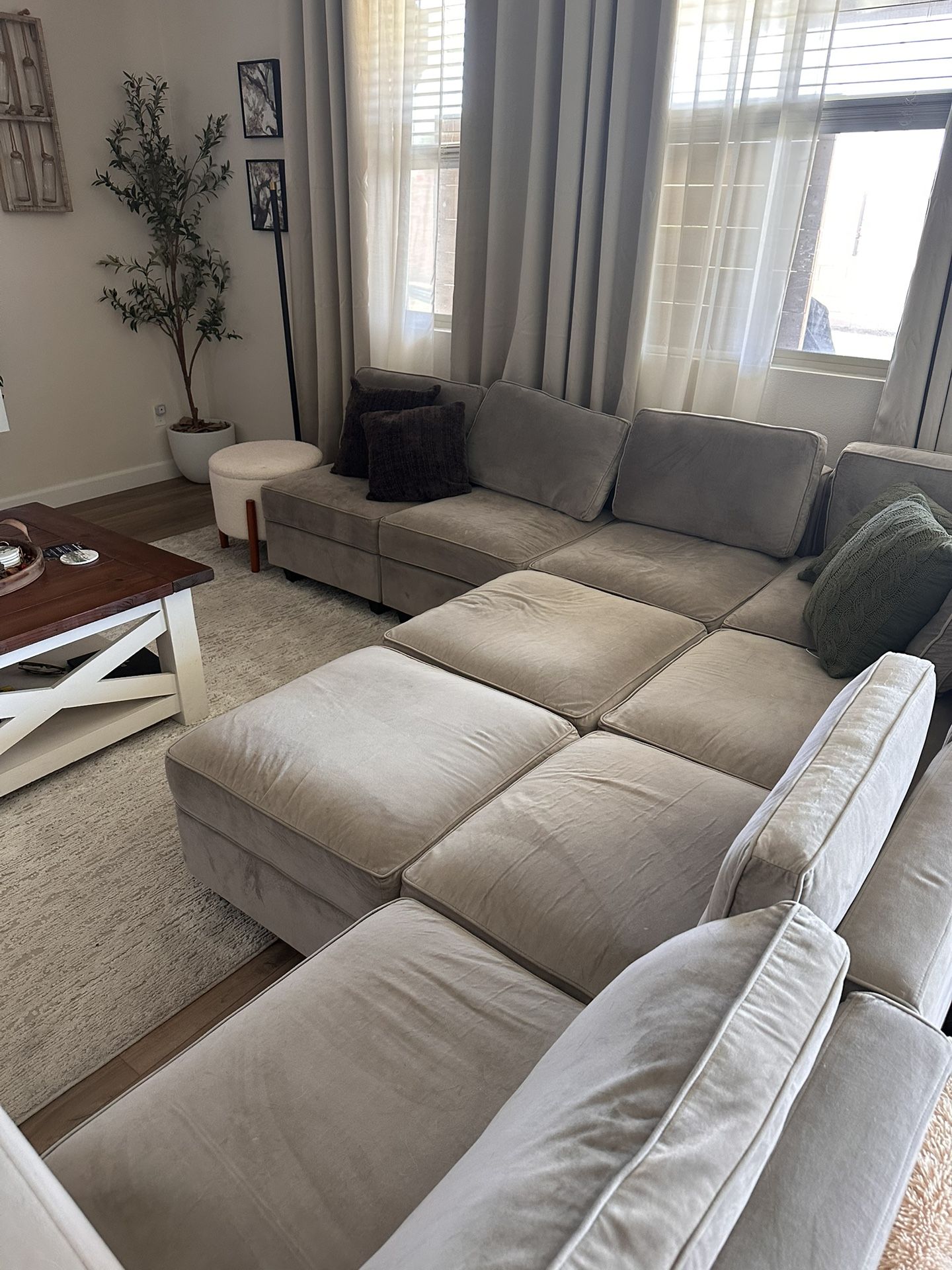 9 Piece Sectional Couch!