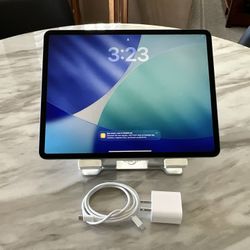 iPad Pro 12.9” 4th Generation 256gb - Mint Condition 