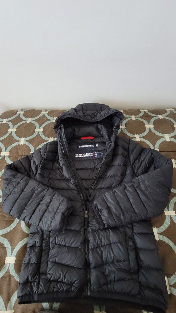 Abercrombie and Fitch Men's Down Jacket Size Medium 