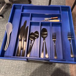 Expandable Utensil Holder Blue 