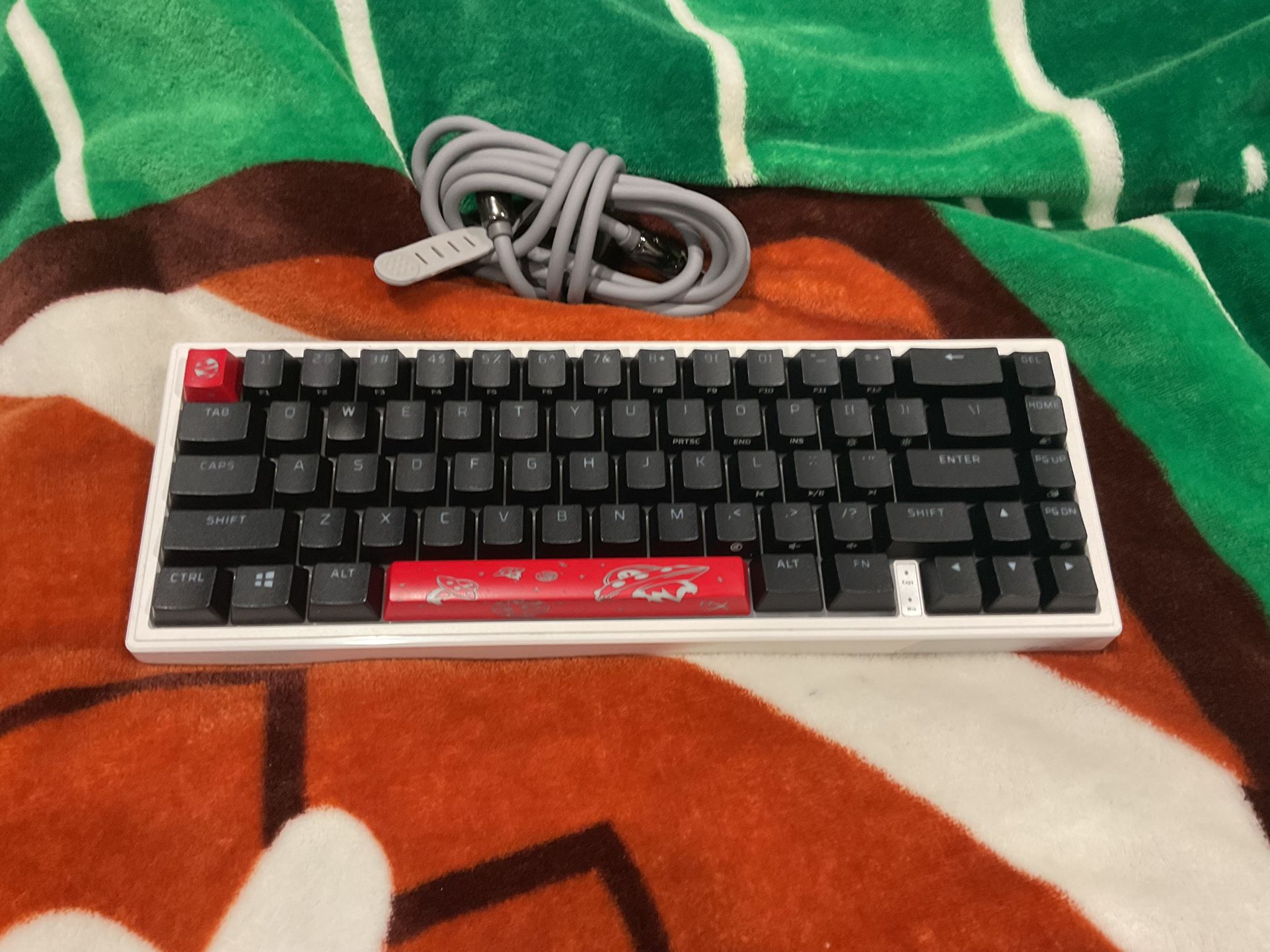 Has Good Rgb And Has White Switches Cash Only Also Is Hot Swap 65%