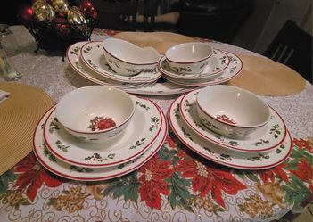 Vintage Holydays Chritsmas Dinnerware Set.