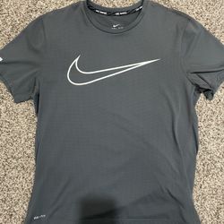 Nike Dri-FIT Men’s Training T-Shirt