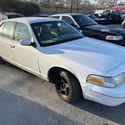 1998 Ford Crown Victoria