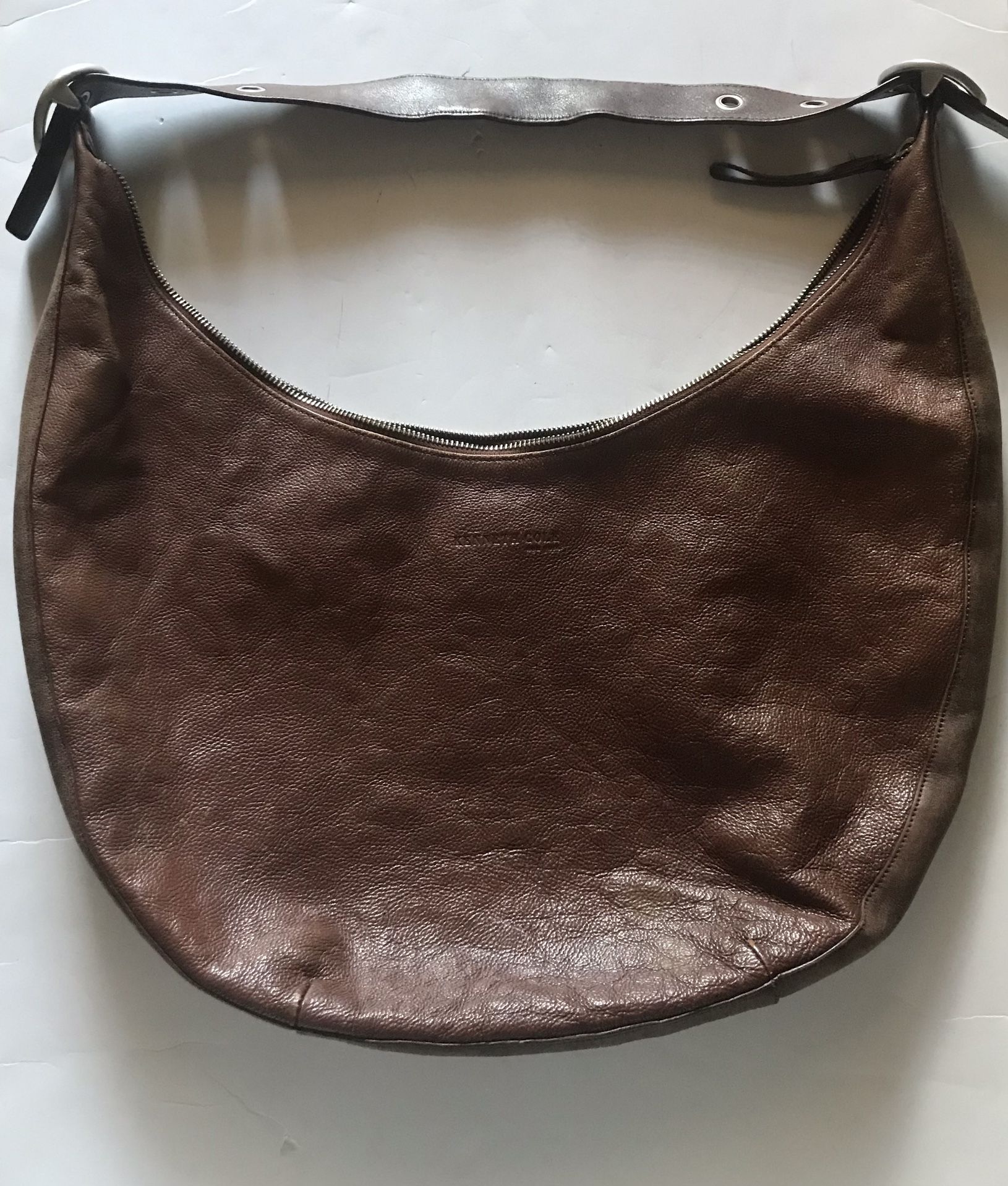Used good condition Kenneth Cole HOBO Crescent Shape leather should bag